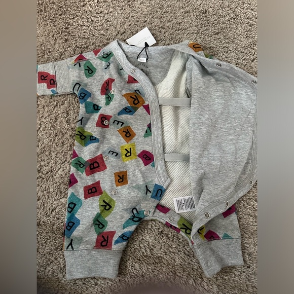 Burberry Baby Onesie (New with tag):1M - Picture 4 of 4